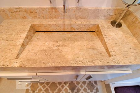 Apartamento à venda com 136m², 3 quartos e 3 vagas Apartamento à venda com 136m², 3 quartos e 3 vagasBanheiro da Suíte