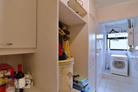 Apartamento à venda com 136m², 3 quartos e 3 vagas Apartamento à venda com 136m², 3 quartos e 3 vagasÁrea de Serviço