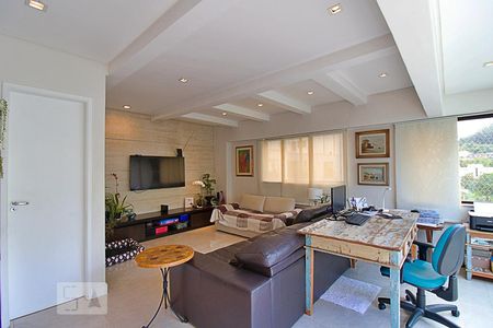 Sala de apartamento à venda com 3 quartos, 136m² em Real Parque, São Paulo