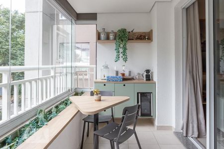 Sacada de apartamento à venda com 3 quartos, 85m² em Vila Ipojuca, São Paulo