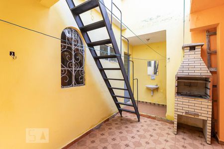 Casa à venda com 150m², 4 quartos e 2 vagas Casa à venda com 150m², 4 quartos e 2 vagasQuintal