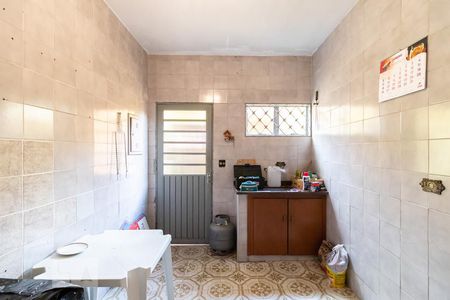 Casa à venda com 150m², 4 quartos e 2 vagas Casa à venda com 150m², 4 quartos e 2 vagasCozinha