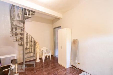 Casa à venda com 150m², 4 quartos e 2 vagas Casa à venda com 150m², 4 quartos e 2 vagasSala