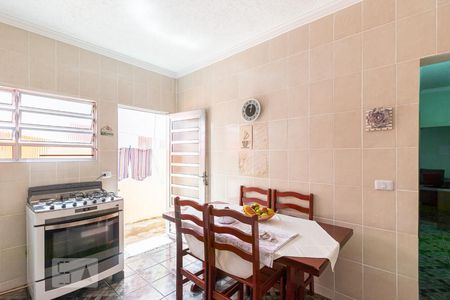 Casa à venda com 150m², 4 quartos e 2 vagas Casa à venda com 150m², 4 quartos e 2 vagasCozinha