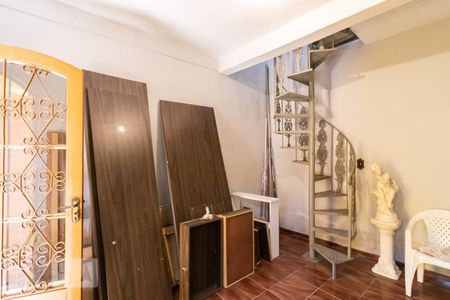 Casa à venda com 150m², 4 quartos e 2 vagas Casa à venda com 150m², 4 quartos e 2 vagasSala