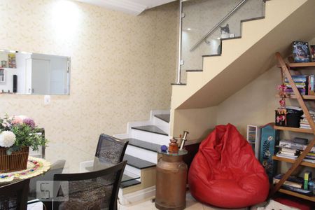 Sala de casa de condomínio para alugar com 3 quartos, 157m² em Jardim Pinheiros, São Paulo