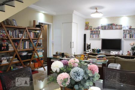 SalaSala de casa de condomínio para alugar com 3 quartos, 157m² em Jardim Pinheiros, São Paulo