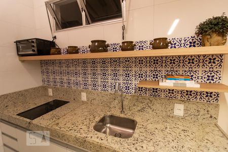 Cozinha de apartamento para alugar com 1 quarto, 59m² em Centro, Belo Horizonte