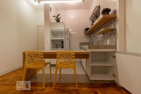 Cozinha de apartamento para alugar com 1 quarto, 59m² em Centro, Belo Horizonte