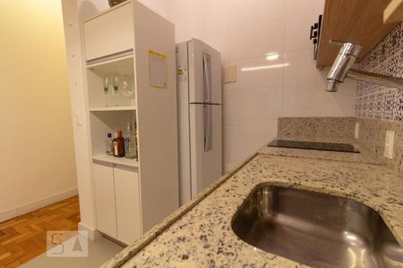 Cozinha de apartamento para alugar com 1 quarto, 59m² em Centro, Belo Horizonte