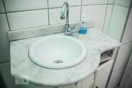 Banheiro - Torneira de apartamento para alugar com 1 quarto, 50m² em República, São Paulo
