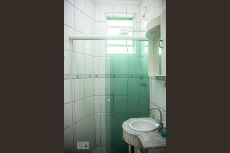 Banheiro de apartamento para alugar com 1 quarto, 50m² em República, São Paulo