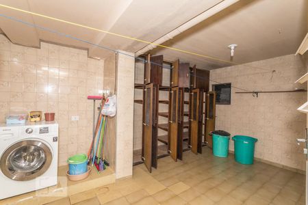 Casa para alugar com 320m², 4 quartos e 2 vagas Casa para alugar com 320m², 4 quartos e 2 vagasÁrea de Serviço