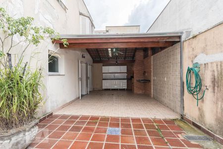 Casa para alugar com 320m², 4 quartos e 2 vagas Casa para alugar com 320m², 4 quartos e 2 vagasÁrea Externa - Quintal