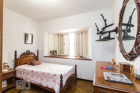 Casa para alugar com 320m², 4 quartos e 2 vagas Casa para alugar com 320m², 4 quartos e 2 vagasQuarto 01