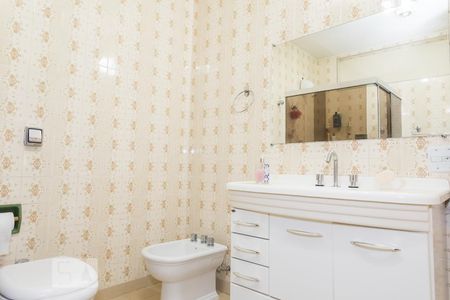 Casa para alugar com 320m², 4 quartos e 2 vagas Casa para alugar com 320m², 4 quartos e 2 vagasBanheiro 02