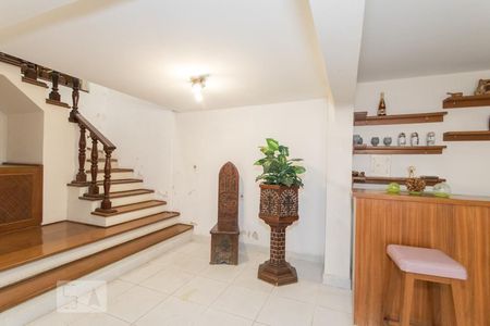 Casa para alugar com 320m², 4 quartos e 2 vagas Casa para alugar com 320m², 4 quartos e 2 vagasPiso Inferior