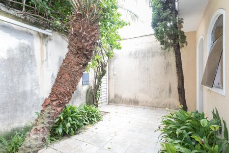 Casa para alugar com 320m², 4 quartos e 2 vagas Casa para alugar com 320m², 4 quartos e 2 vagasEntrada Social