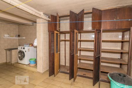 Casa para alugar com 320m², 4 quartos e 2 vagas Casa para alugar com 320m², 4 quartos e 2 vagasÁrea de Serviço