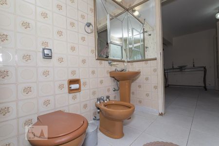 Casa para alugar com 320m², 4 quartos e 2 vagas Casa para alugar com 320m², 4 quartos e 2 vagasBanheiro 04