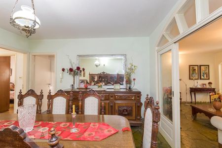 Casa para alugar com 320m², 4 quartos e 2 vagas Casa para alugar com 320m², 4 quartos e 2 vagasSala 02