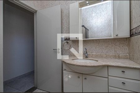 Banheiro Social de casa à venda com 2 quartos, 141m² em Vila Gumercindo, São Paulo