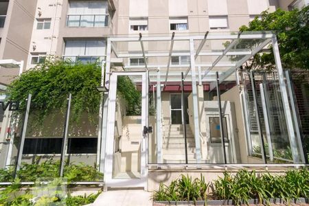 Apartamento para alugar com 90m², 3 quartos e 2 vagas Apartamento para alugar com 90m², 3 quartos e 2 vagasFachada e portaria