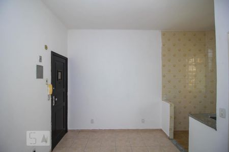 Quarto 1 de kitnet/studio à venda com 1 quarto, 20m² em Laranjeiras, Rio de Janeiro