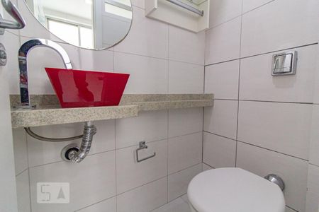 Lavabo de apartamento para alugar com 2 quartos, 58m² em Água Verde, Curitiba