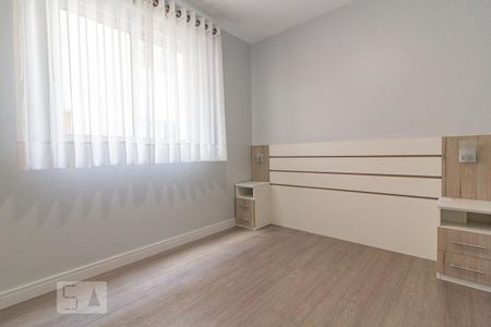 Quarto 2 de apartamento para alugar com 2 quartos, 58m² em Água Verde, Curitiba