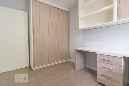 Quarto 1 de apartamento para alugar com 2 quartos, 58m² em Água Verde, Curitiba