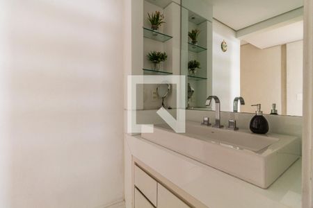 Apartamento para alugar com 500m², 4 quartos e 2 vagas Apartamento para alugar com 500m², 4 quartos e 2 vagasBanheiro Social