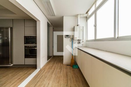 Apartamento para alugar com 500m², 4 quartos e 2 vagas Apartamento para alugar com 500m², 4 quartos e 2 vagasÁrea de Serviço