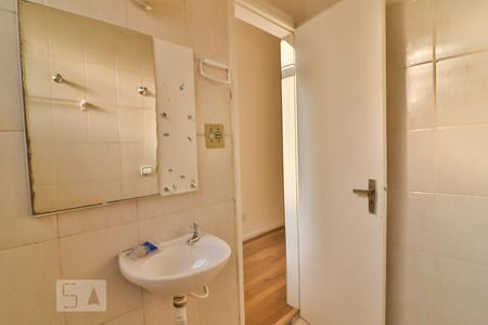 Banheiro de apartamento para alugar com 1 quarto, 50m² em Bela Vista, São Paulo