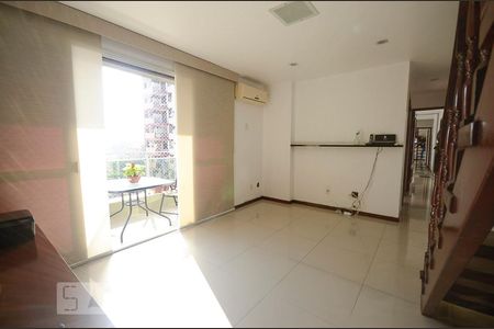 Sala de apartamento à venda com 2 quartos, 190m² em Icaraí, Niterói