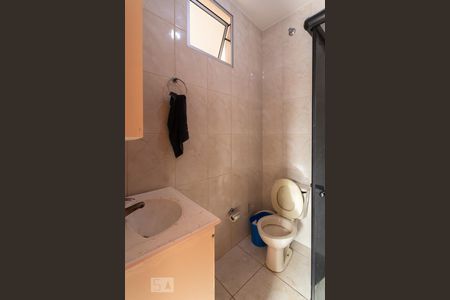 Casa à venda com 135m², 5 quartos e 2 vagas Casa à venda com 135m², 5 quartos e 2 vagasBanheiro de Serviço