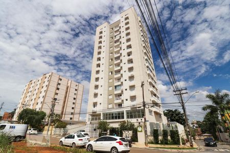 Apartamento para alugar com 56m², 2 quartos e 1 vaga Apartamento para alugar com 56m², 2 quartos e 1 vagaFachada
