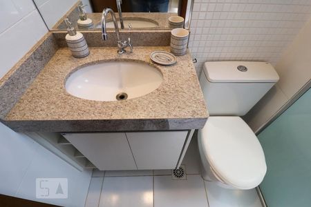 Apartamento para alugar com 56m², 2 quartos e 1 vaga Apartamento para alugar com 56m², 2 quartos e 1 vagaBanheiro da Suíte