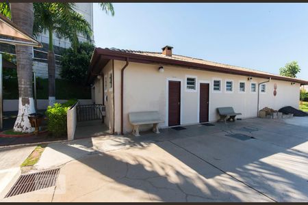 Apartamento à venda com 60m², 3 quartos e 1 vaga Apartamento à venda com 60m², 3 quartos e 1 vagaArea da churrasqueira e salão de festas