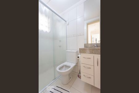 Apartamento à venda com 60m², 3 quartos e 1 vaga Apartamento à venda com 60m², 3 quartos e 1 vagaBanheiro