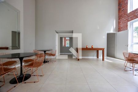 Apartamento à venda com 70m², 2 quartos e 2 vagas Apartamento à venda com 70m², 2 quartos e 2 vagasÁrea comum - Salão de festas