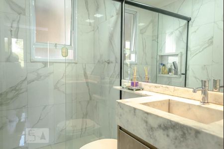 Apartamento à venda com 64m², 2 quartos e 1 vaga Apartamento à venda com 64m², 2 quartos e 1 vaga Banheiro 2