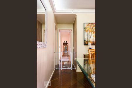 Apartamento à venda com 145m², 4 quartos e 3 vagasCorredor Quartos