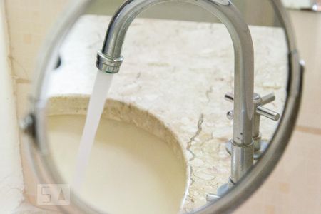 Apartamento à venda com 145m², 4 quartos e 3 vagasBanheiro Suite 2