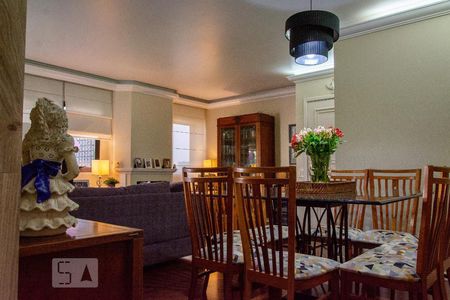 Apartamento à venda com 145m², 4 quartos e 3 vagasSala