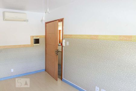Sala de apartamento à venda com 2 quartos, 45m² em Santa Tereza, Porto Alegre