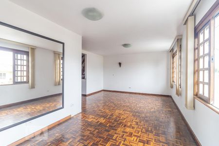 Sala 02 de casa para alugar com 4 quartos, 230m² em Novo Mundo, Curitiba
