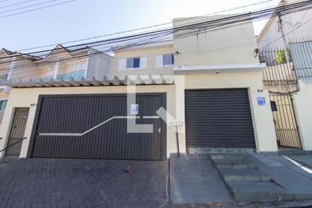 Casa à venda com 275m², 4 quartos e 3 vagasFachada