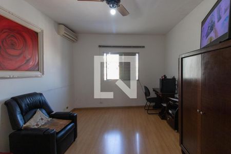 Casa à venda com 275m², 4 quartos e 3 vagasQuarto 2