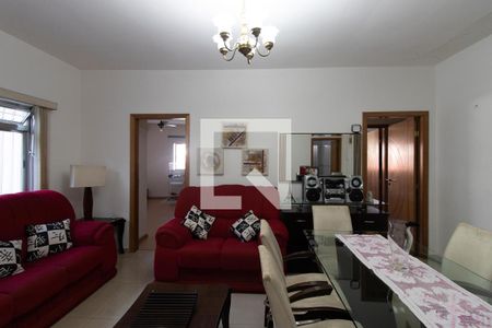 Sala de casa à venda com 4 quartos, 275m² em Parque Vitória , São Paulo